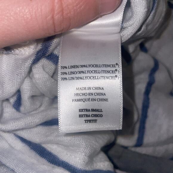 Rails Women’s Sz XS Luna Linen Blend Short Sleeve Shirt in Ocean Stripe - Picture 3 of 4